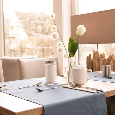 Fruehstueckshotel מלון 3*